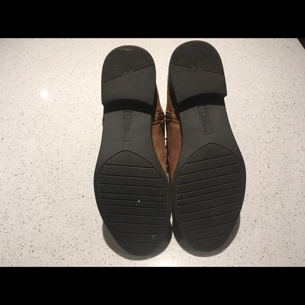 White Mountain Women Ankle Boots Size 8